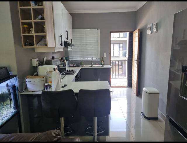 2 BEDROOM FLAT FOR SALE IN MORNINGSIDE